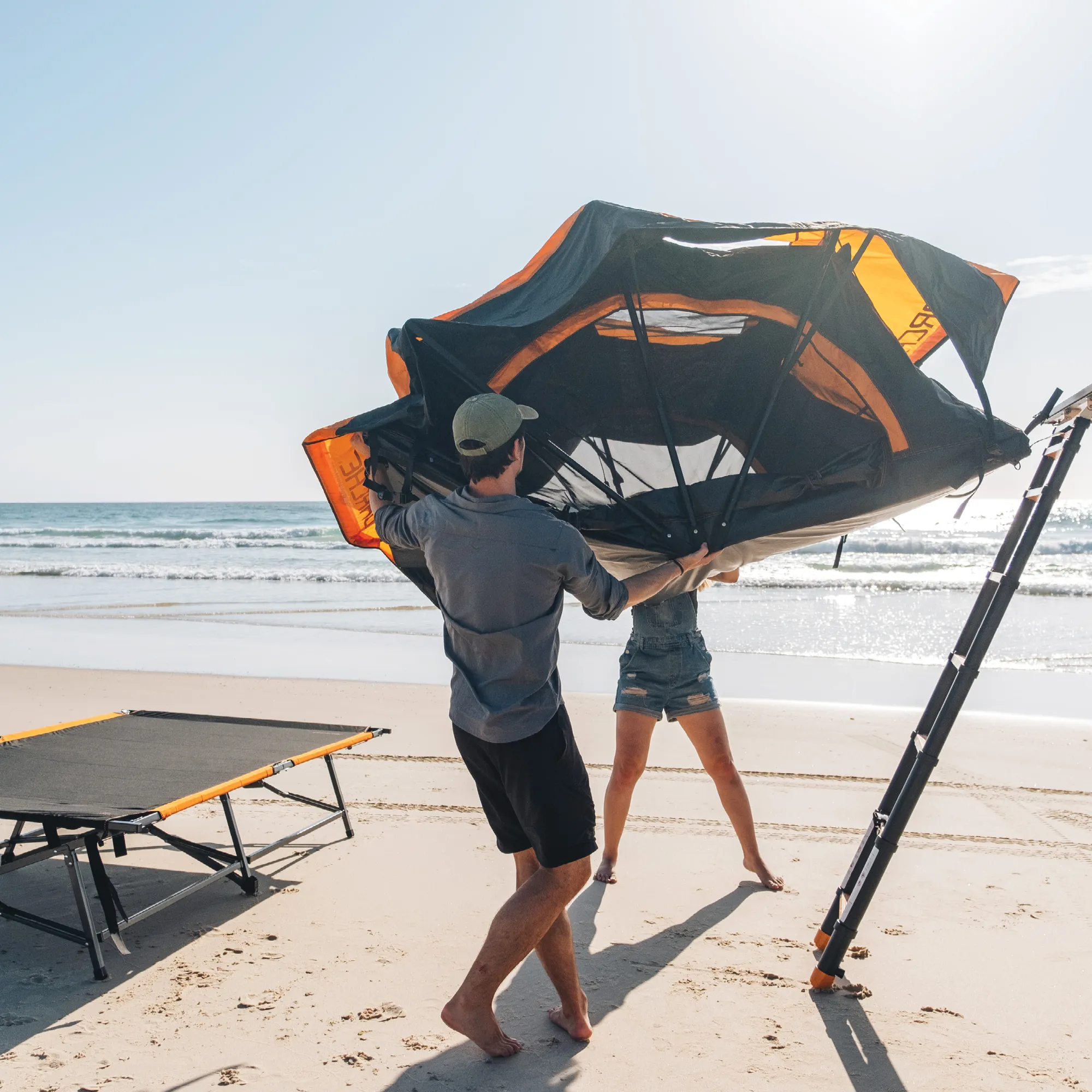 DETACHABLE ROOF TOP TENT