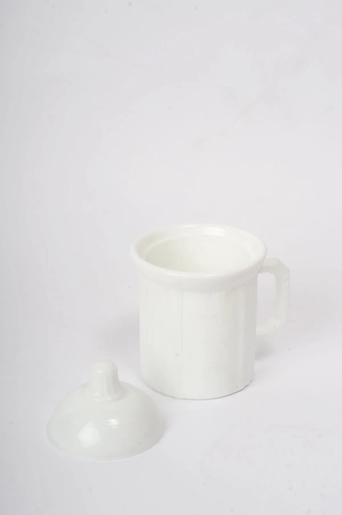 Milk Measuring Jar w/Lid