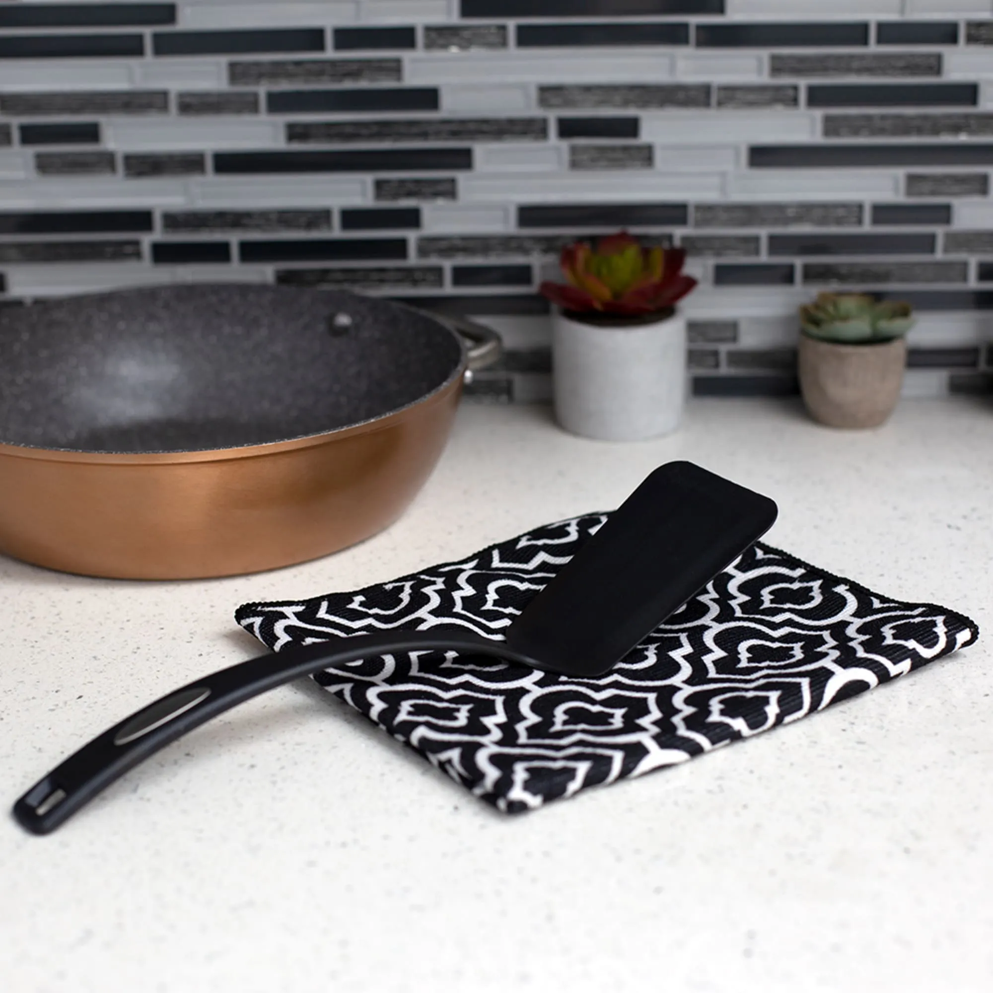 Non-Stick Nylon Spatula, Black